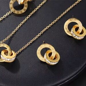 18K  Gold plated Elegant Love  Interlocking Necklace and Earring Set